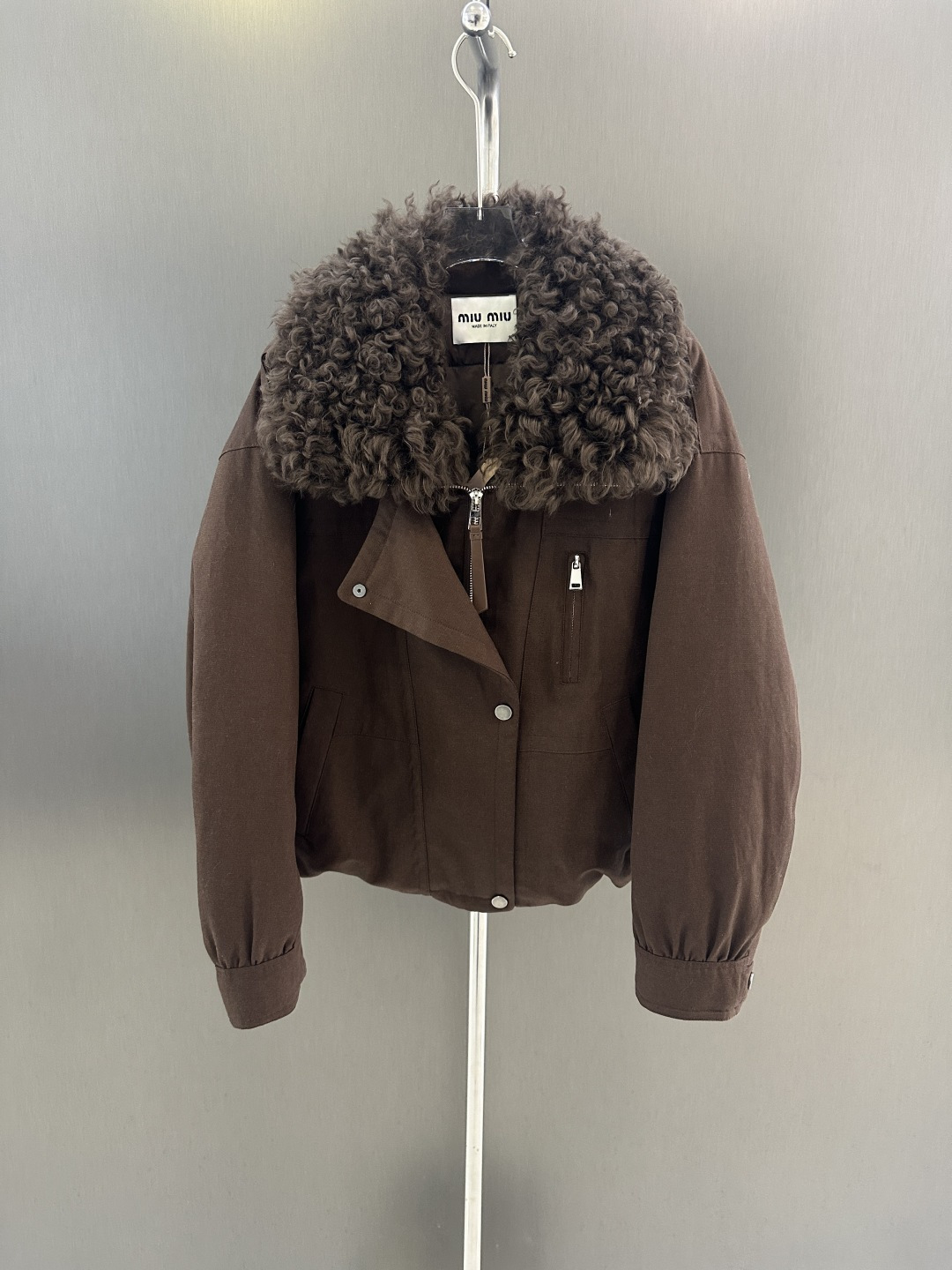 NO:638843,Miumiu new high-quality goose down jacket for autumn and winter, imported wool collar, 90% white goose down filling inside, high-end atmosphere SML (length 56, bust 126, size L), women's clothing, miumiu, alexander wang19860909Miumiu 秋冬新款高品质鹅绒服  进口羊毛毛领 内里90白鹅绒填充 高级大气 SML（衣长56,胸围126,码数L）,女装,miumiu,alexander wang,Women's clothing