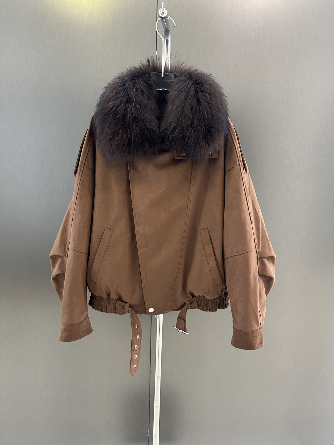 NO:636157,Saint Laurent new autumn and winter goose down jacket, imported oversized raccoon fur collar with (removable) goose down filling inside, high fashion sm (length 64, bust 130, size s), Saint Laurent-clothing, saint laurent, saint laurent, alexander wang19860909Saint Laurent 秋冬新款鹅绒服 进口超大貉子毛毛领搭配（可拆）内里鹅绒填充 高级时尚 sm（衣长64,胸围130,码数s）,圣罗兰-服装,saint laurent,saint laurent,alexander wang,Women's clothing