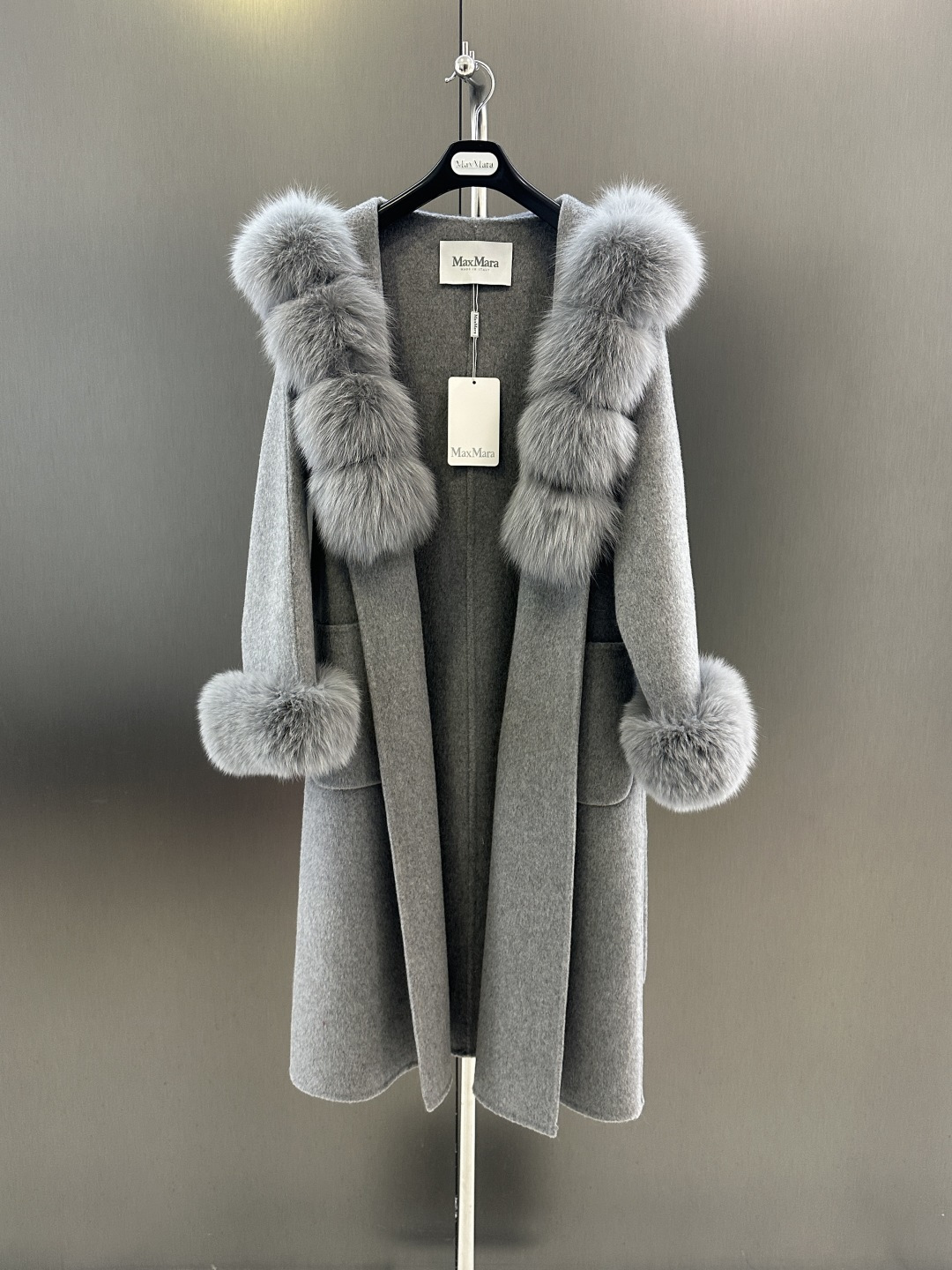 NO:638329,Maxmara new high-quality wool coat for autumn and winter, imported white fox fur collar (detachable), selected 100 wool fabric, delicate and comfortable SML (length 107, bust 100, size s), Maxmara-clothing, alexander wang19860909Maxmara 秋冬新款高品质羊毛大衣 进口白狐毛领搭配（可拆）精选100羊毛面料 细腻舒适 SML（衣长107,胸围100,码数s）,麦丝玛拉-服装,alexander wang,Women's clothing