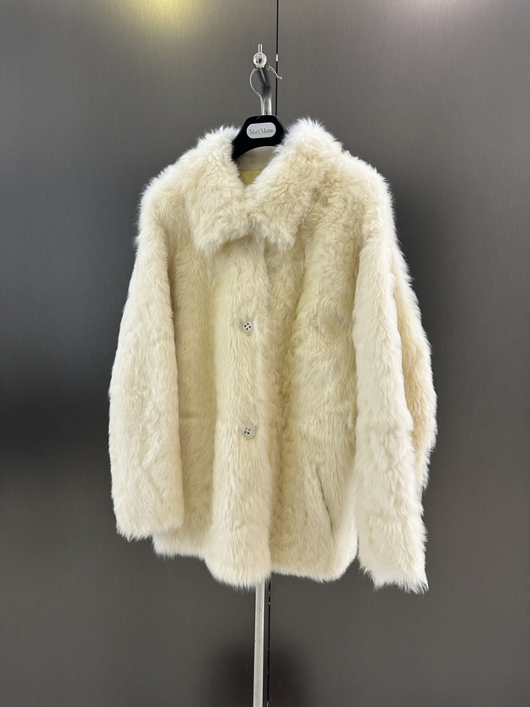 NO:638628,Maxmara autumn and winter new high-quality fur one-piece, imported Tuscan fur one-piece, simple lapel design, stylish and fashionable SML (length 70, bust 112, size m), Maxmara-clothing, alexander wang19860909Maxmara 秋冬新款高品质皮毛一体 进口托斯卡纳皮毛一体 简约翻领设计 大气时尚 SML（衣长70,胸围112,码数m）,麦丝玛拉-服装,alexander wang,Women's clothing