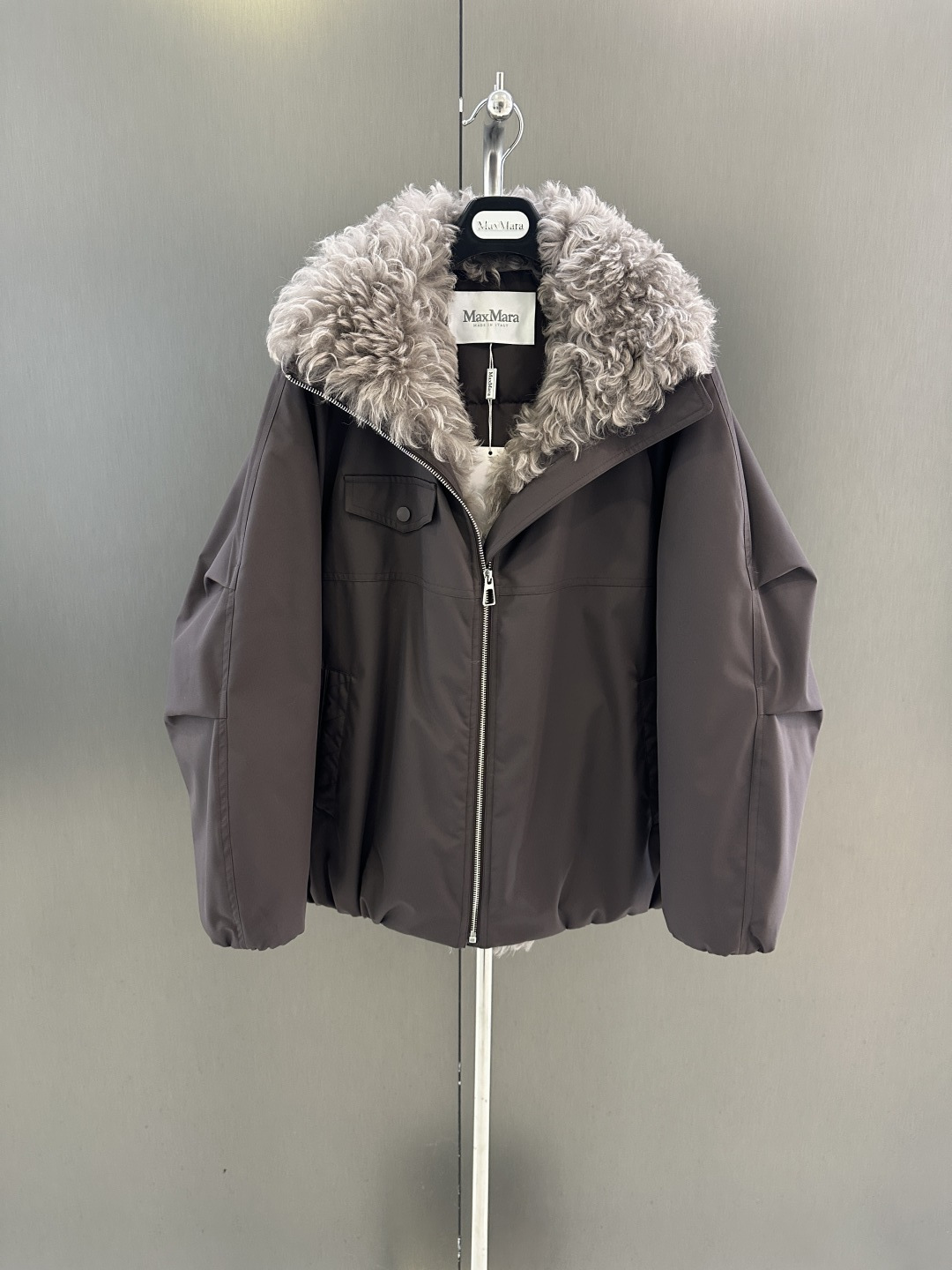 NO:638642,Maxmara new autumn and winter high-quality fox fur goose down jacket with Tuscan wool integrated fur collar (not removed) and goose down filling inside, simple and elegant SM (length 67, bust 124, size s), Maxmara-clothing, alexander wang19860909Maxmara 秋冬新款高品质狐狸毛鹅绒服 搭配托斯卡纳羊毛皮毛一体毛领（不拆）内里鹅绒填充 简约大气 SM（衣长67,胸围124,码数s）,麦丝玛拉-服装,alexander wang,Women's clothing