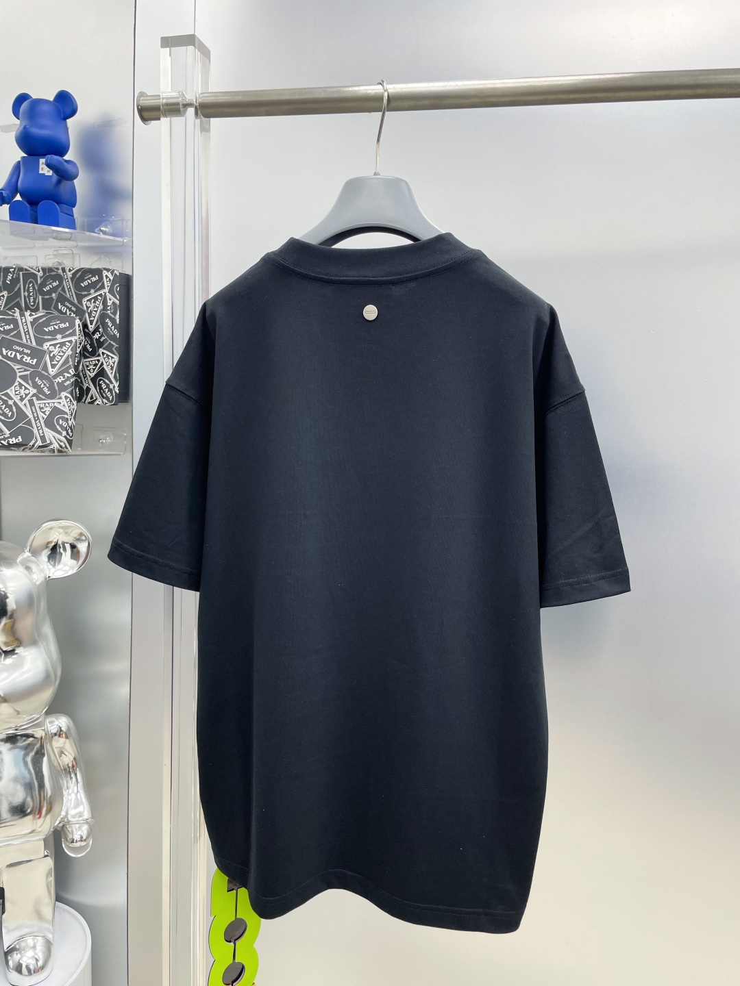💰70 
GOODBRAND GOOD 烫钻 LOGO字母印花时尚短袖T恤 HH
男女同款
黑色
码数：S M L XL