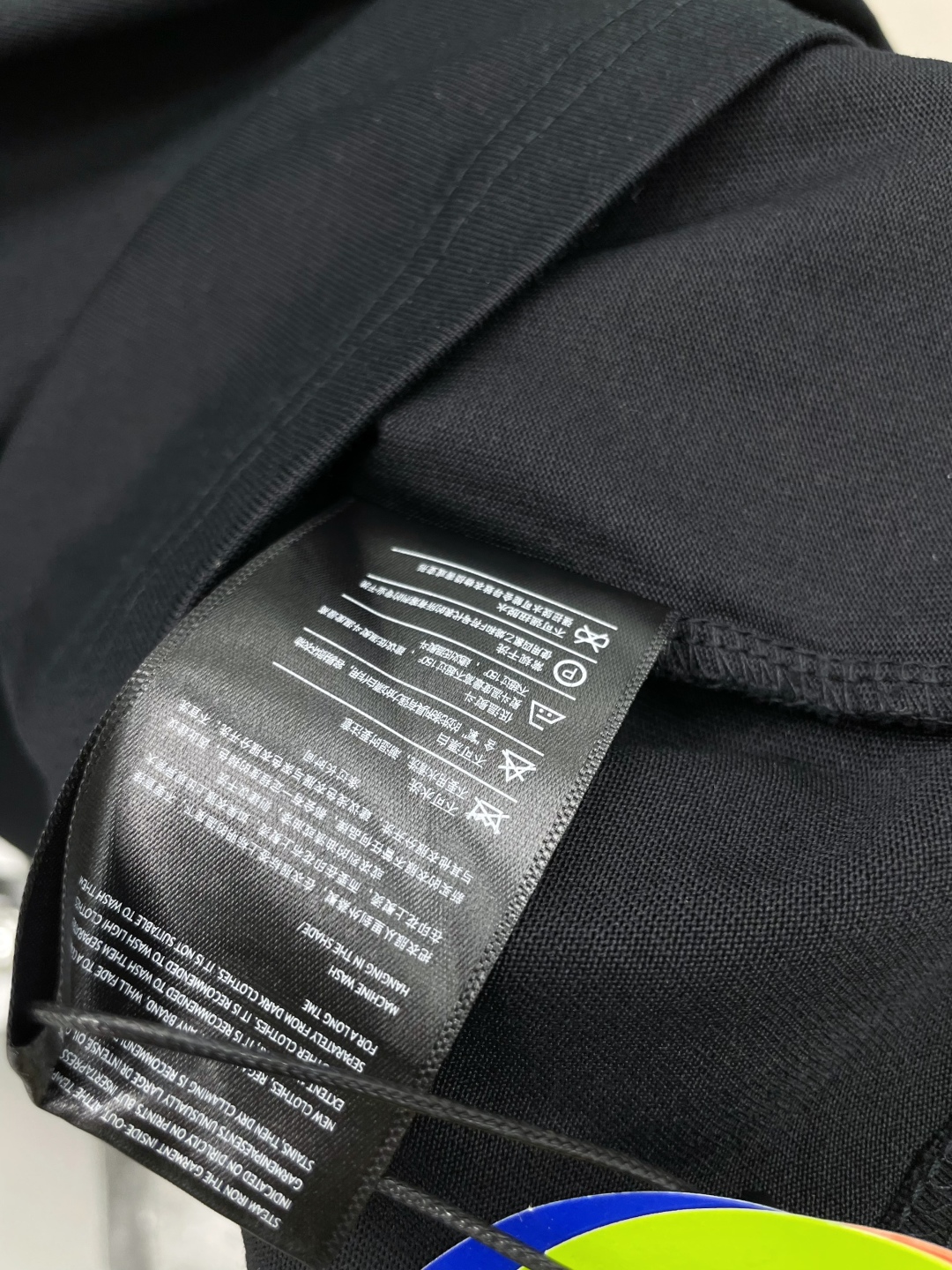 💰70 
GOODBRAND GOOD 烫钻 LOGO字母印花时尚短袖T恤 HH
男女同款
黑色
码数：S M L XL