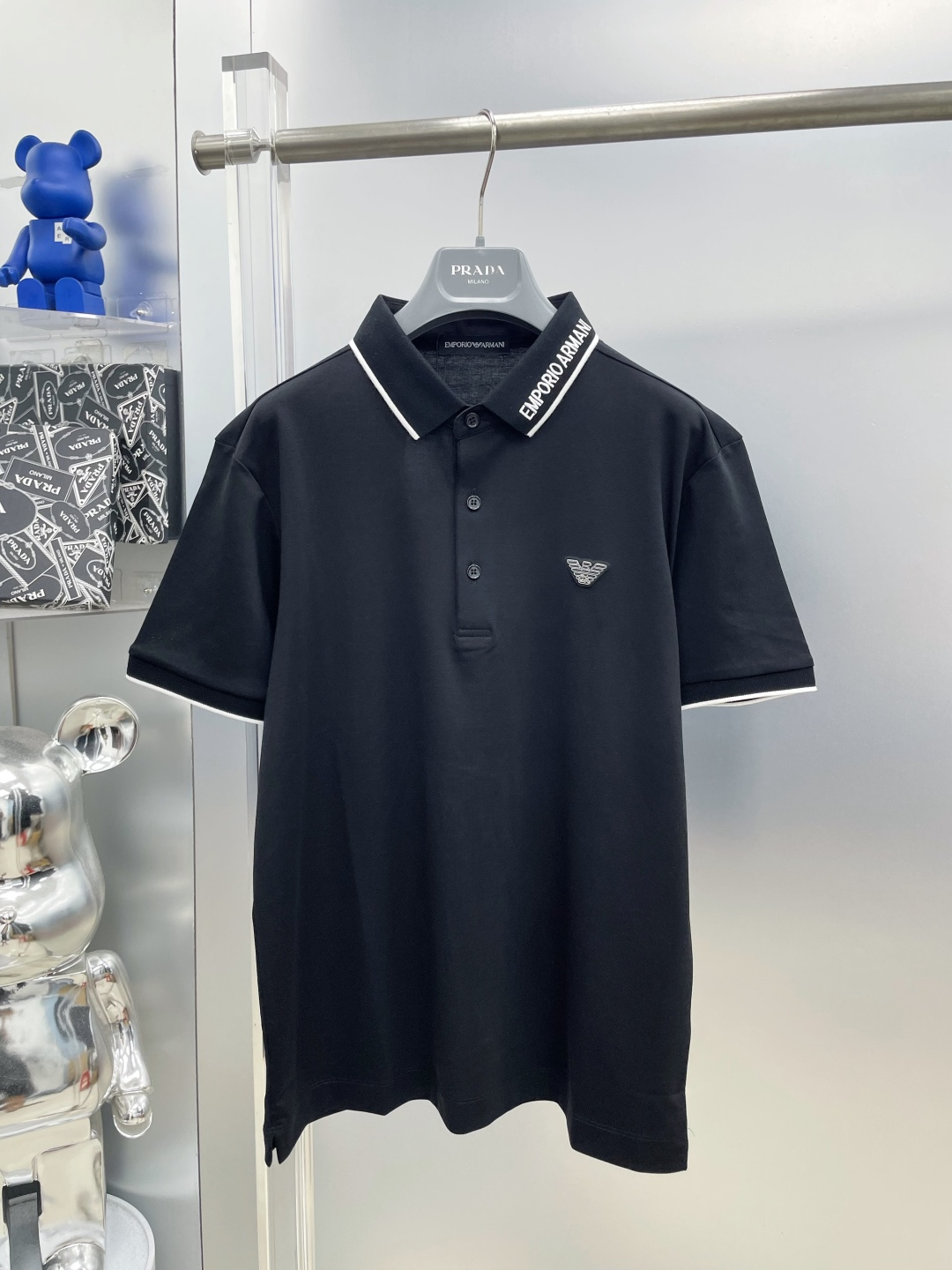 NO:935100,Arma Armani 25ss new spring and summer embroidered logo letters short-sleeved lapel polo shirt T-shirt MM high-end customization ~ avant-garde design!  Customized mercerized pique cotton, soft to the touch ~ comfortable to wear ~ hardware and metal logo crafts embellishment, versatile business and casual style, allowing you to perfectly combine fashion, leisure and business!  A must-have item for trendy men!  The upper body is so handsome!  Size M L XL 2xl 3xl 4XL,,armani,armani,T-shirt,tees,t-shirt,19860909Arma 阿玛尼 25ss新款春夏刺绣徽标字母短袖翻领polo衫T恤 MM 高端订制～ 设计前卫！订制丝光珠地棉、手感柔软～穿着舒适～五金金属徽标logo工艺点缀百搭商务休闲款 让您时尚休闲与商务完美结合！潮男必备单品 ！上身帅爆！ 码数M L XL 2xl 3xl 4XL,,armani,armani,T-shirt,tees，t-shirt,,Men's clothing