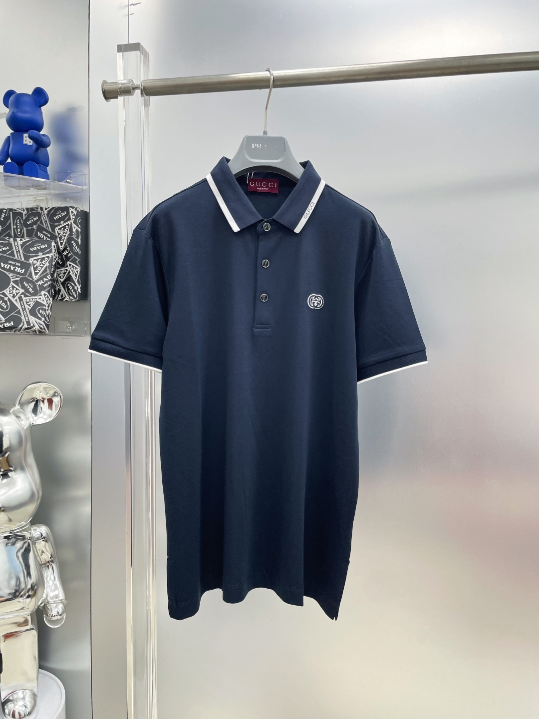 NO:935113,Gu*gu 25ss new spring and summer embroidered logo letters short-sleeved lapel polo shirt T-shirt MM high-end customization ~ avant-garde design!  Customized mercerized pique cotton, soft to the touch ~ comfortable to wear ~ hardware and metal logo crafts embellishment, versatile business and casual style, allowing you to perfectly combine fashion, leisure and business!  A must-have item for trendy men!  The upper body is so handsome!  Size M L XL 2xl 3xl 4XL,,T-shirt,tees,t-shirt,19860909Gu*古 25ss新款春夏刺绣徽标字母短袖翻领polo衫T恤 MM 高端订制～ 设计前卫！订制丝光珠地棉、手感柔软～穿着舒适～五金金属徽标logo工艺点缀百搭商务休闲款 让您时尚休闲与商务完美结合！潮男必备单品 ！上身帅爆！ 码数M L XL 2xl 3xl 4XL,,T-shirt,tees，t-shirt,,Men's clothing