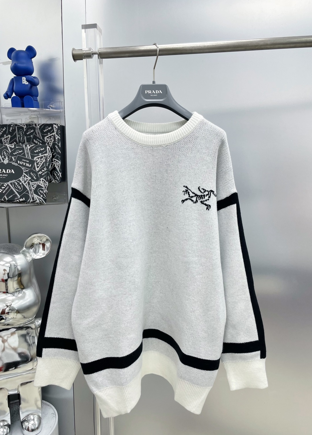 P215
Arc 始祖鸟 25ss新款字母长袖毛衣 HH
舒适度,一如既往的版型,时髦度,包括面料、裁剪工艺上,都是下足了功夫!棉质混纺毛圈平纹针织面料,采用50% 羊毛含量纱线 35%羊绒 15%合成纤维。纯棉透气,日常穿着非常清爽穿感舒适,领口的罗纹针织平整紧密,随意折腾都不会领口歪斜,宽松版型
男女同款
尺码:m-2xL