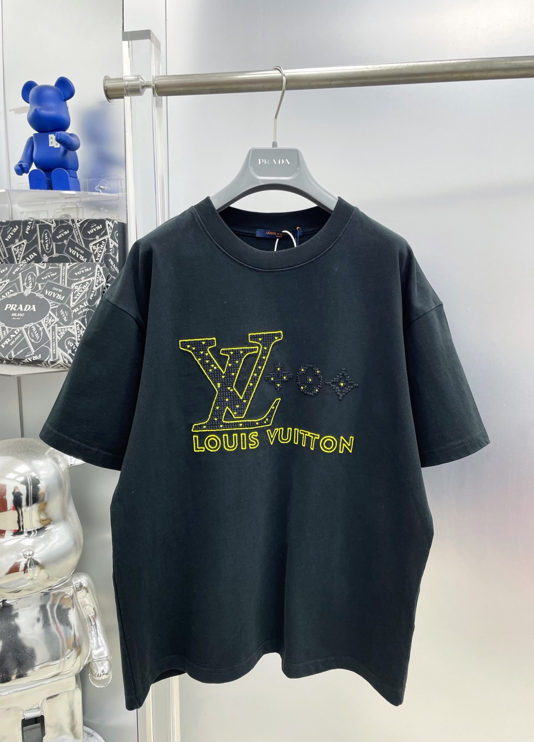 P90 1v Louis 26FW Camiseta de manga corta con logo bordado de primavera y verano ZZL Fabricada con material de algodón …