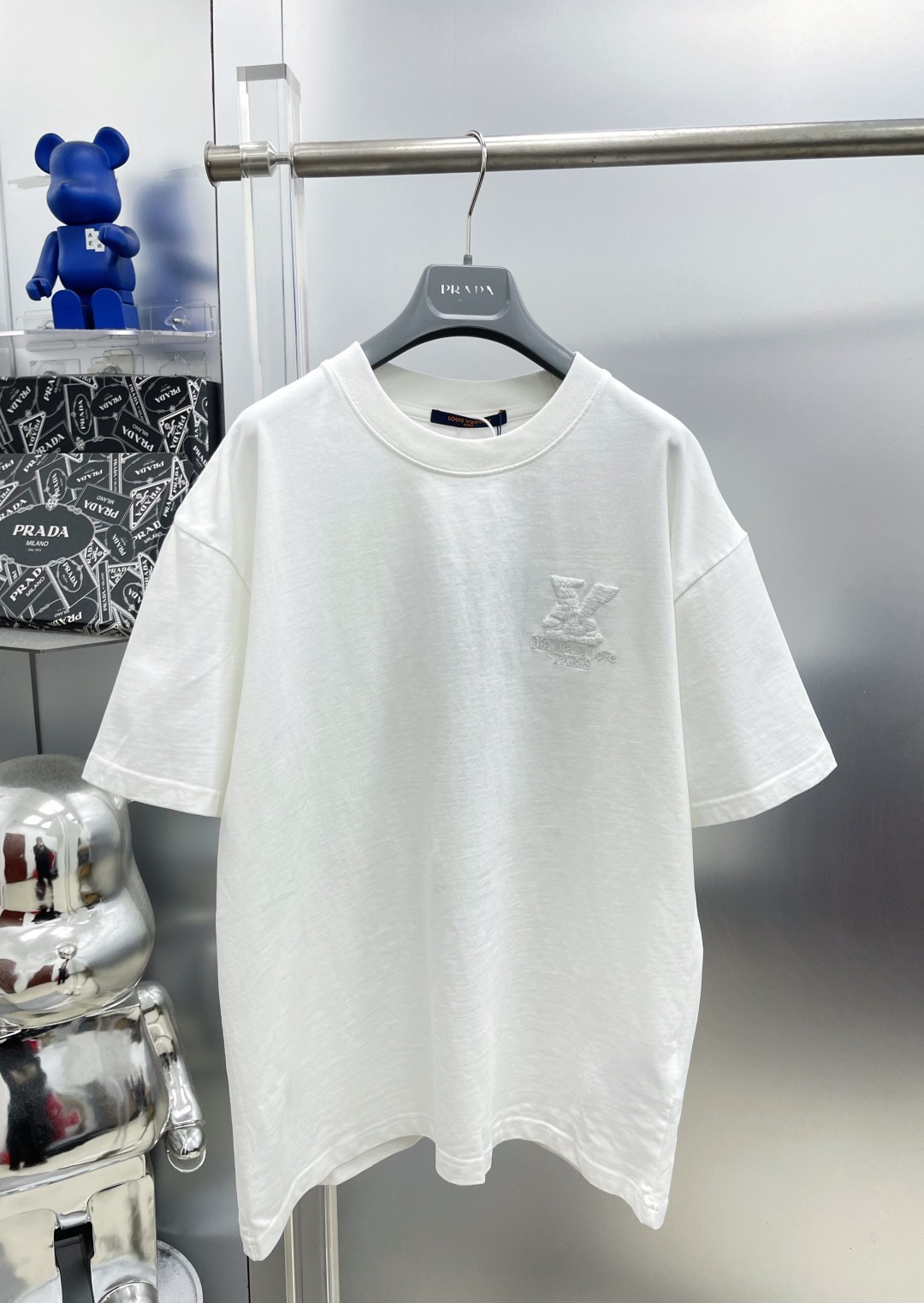 P93 1v Louis 26FW camiseta de manga corta con parche bordado de primavera y verano con logo de borla ZZL Fabricada con …