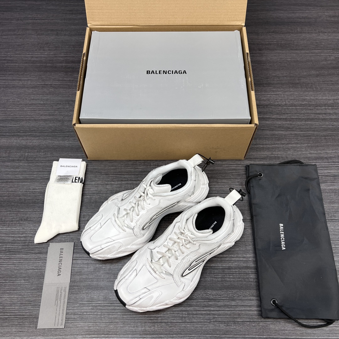 NO:229082,Pure original version of Balenciaga Balenciaga 16th generation hiking sneakers. Continuing the trend of running shoes, the old dad shoes are made of polyester, nylon, TPU and polyurethane. Whether it is appearance or comfort and lightness, the heel is decorated with webbing crotch, the outsole and rear are decorated with Balenciaga logo, the upper is decorated with unity sports icon artwork, the tongue is decorated with 3B sports icon artwork, and the fabric inner footbed is built. Packaging: Full set of Dewu accessories reinforced aircraft box packaging Size: 35-46 (a size larger and wear 42 shots and 41), casual shoes/sports shoes, balenciaga, balenciaga, sneakers19860909纯原版本Balenciaga 巴黎世家十六代徒步运动鞋. 延续潮流跑鞋做旧老爹鞋,鞋身由聚酯纤维、尼龙、 TPU 和聚氨酯制成,不管是从外观还是舒适轻盈度都更上一个台阶,后跟饰有织带拉裆,外底和后部饰以 Balenciaga 标识,鞋面饰以 unity sports icon 艺术作品,鞋舌饰以3B sports icon 艺术作品,织物内里垫脚. 包装:全套得物配件加固飞机盒包装 码数:35-46码(偏大一码穿42拍41),休闲鞋/运动鞋,balenciaga,balenciaga,sneakers,Women's Shoes