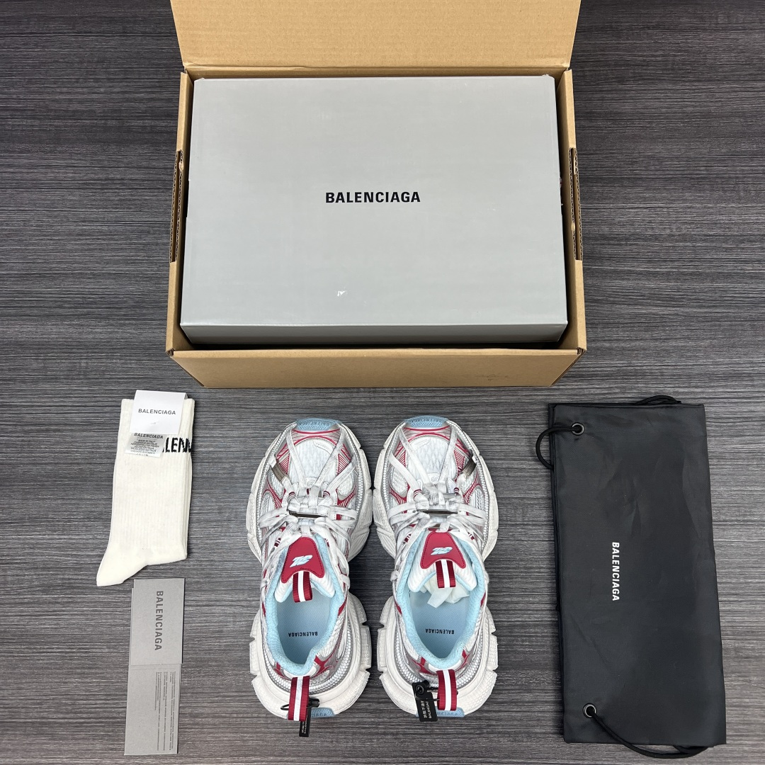 Balenciaga 纯 本Balenciaga巴黎世家 3XL扣式绑带 圆头系带 低帮 老爹鞋 白红湖蓝 在延续 Track Trainer 户外轮廓和复杂鞋面结构的同时