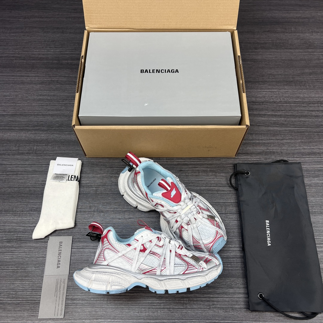 Balenciaga 纯 本Balenciaga巴黎世家 3XL扣式绑带 圆头系带 低帮 老爹鞋 白红湖蓝 在延续 Track Trainer 户外轮廓和复杂鞋面结构的同时
