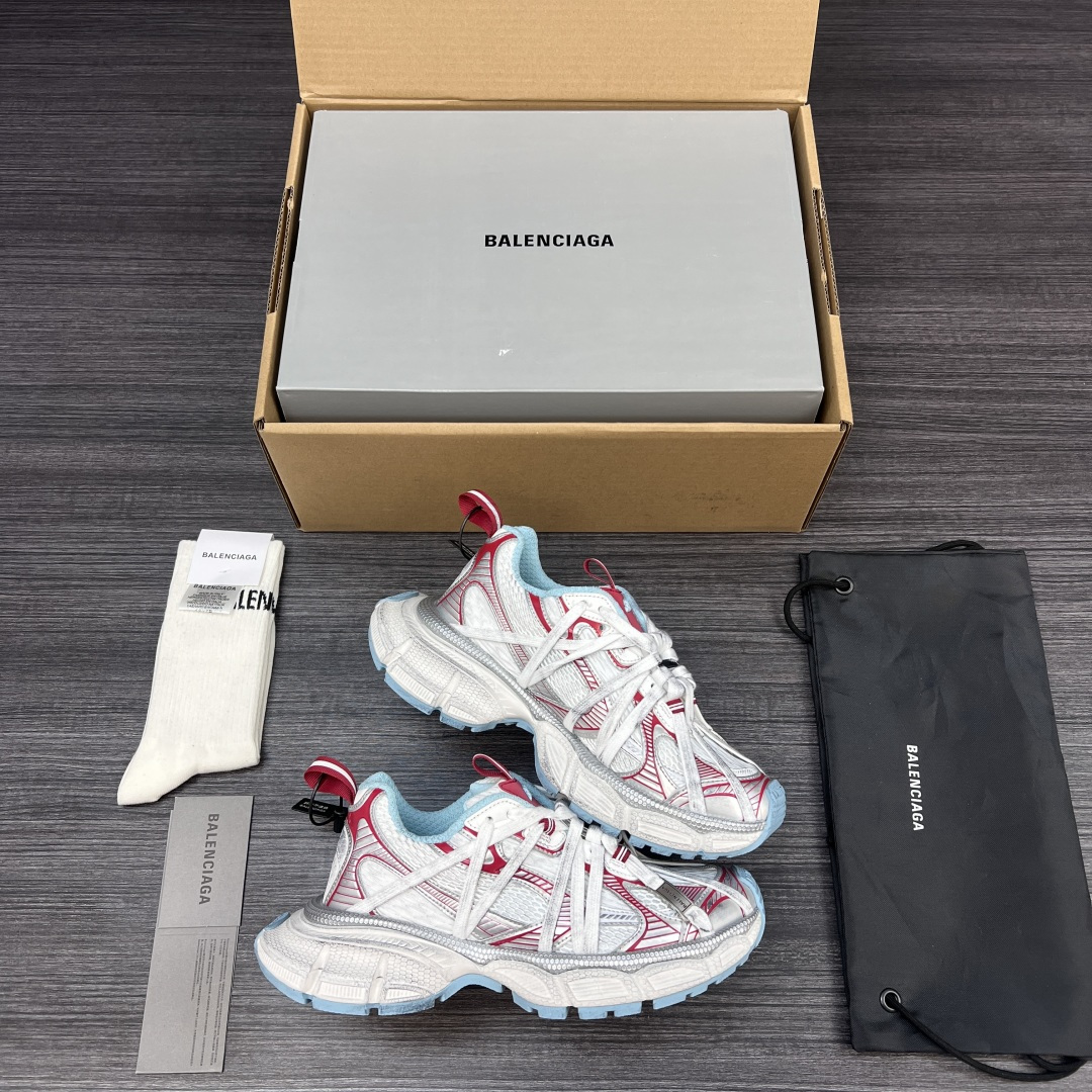 Balenciaga 纯 本Balenciaga巴黎世家 3XL扣式绑带 圆头系带 低帮 老爹鞋 白红湖蓝 在延续 Track Trainer 户外轮廓和复杂鞋面结构的同时
