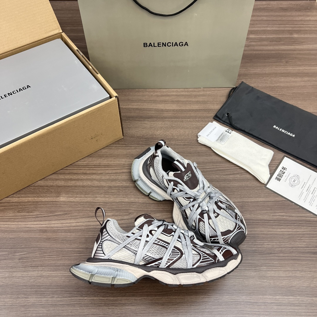 Balenciaga Balenciaga巴黎世家 3XL扣式绑带 圆头系带 低帮 老爹鞋 银灰 在延续 Track Trainer 户外轮廓和复杂鞋面结构的同时