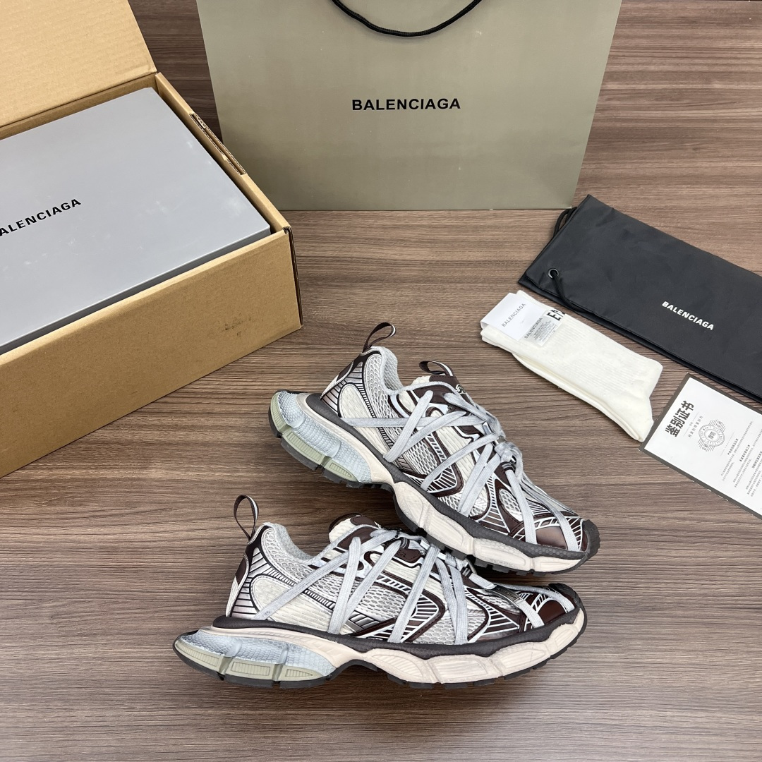 Balenciaga Balenciaga巴黎世家 3XL扣式绑带 圆头系带 低帮 老爹鞋 银灰 在延续 Track Trainer 户外轮廓和复杂鞋面结构的同时