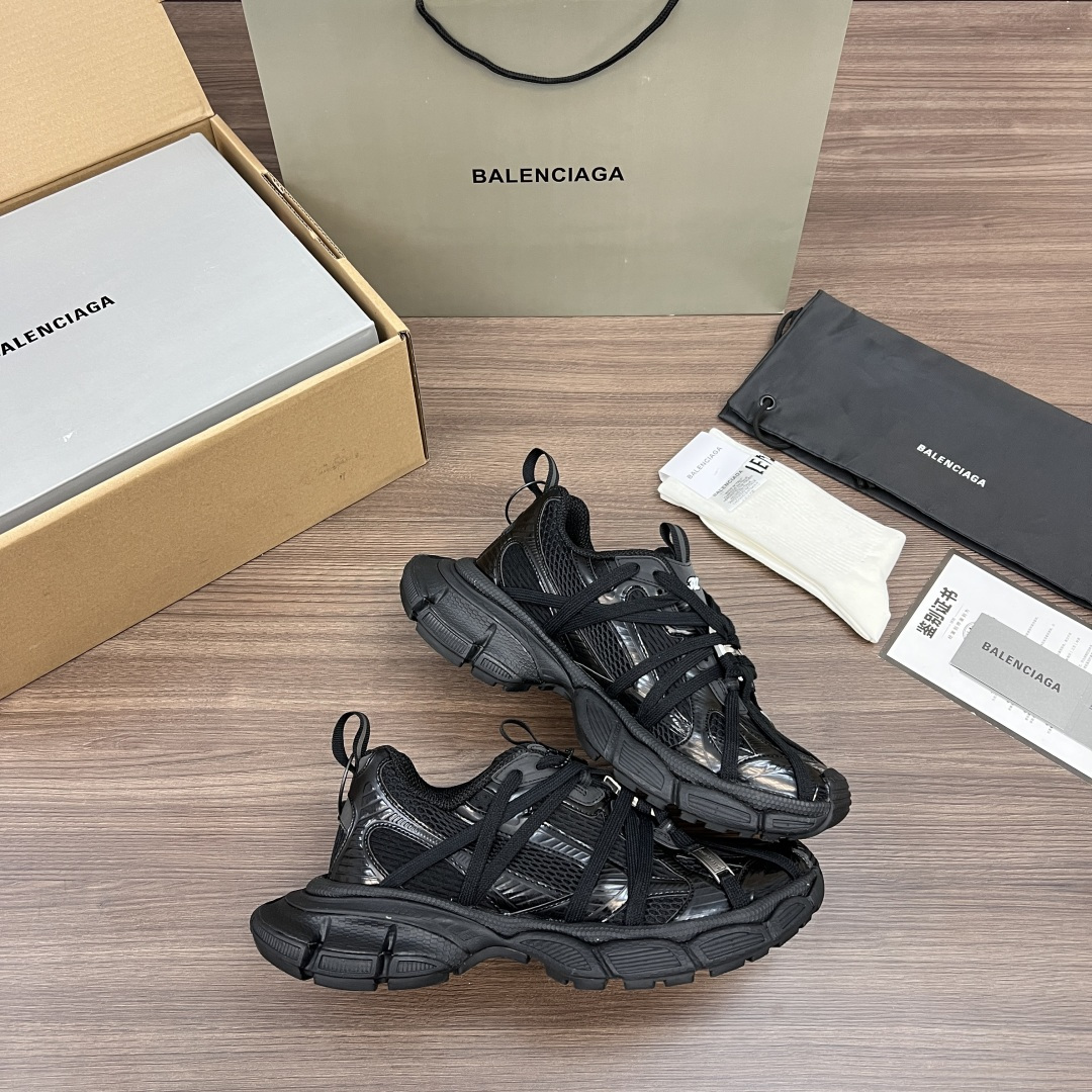 Balenciaga Balenciaga巴黎世家 3XL扣式绑带 圆头系带 低帮 老爹鞋 全黑色在延续 Track Trainer 户外轮廓和复杂鞋面结构的同时
