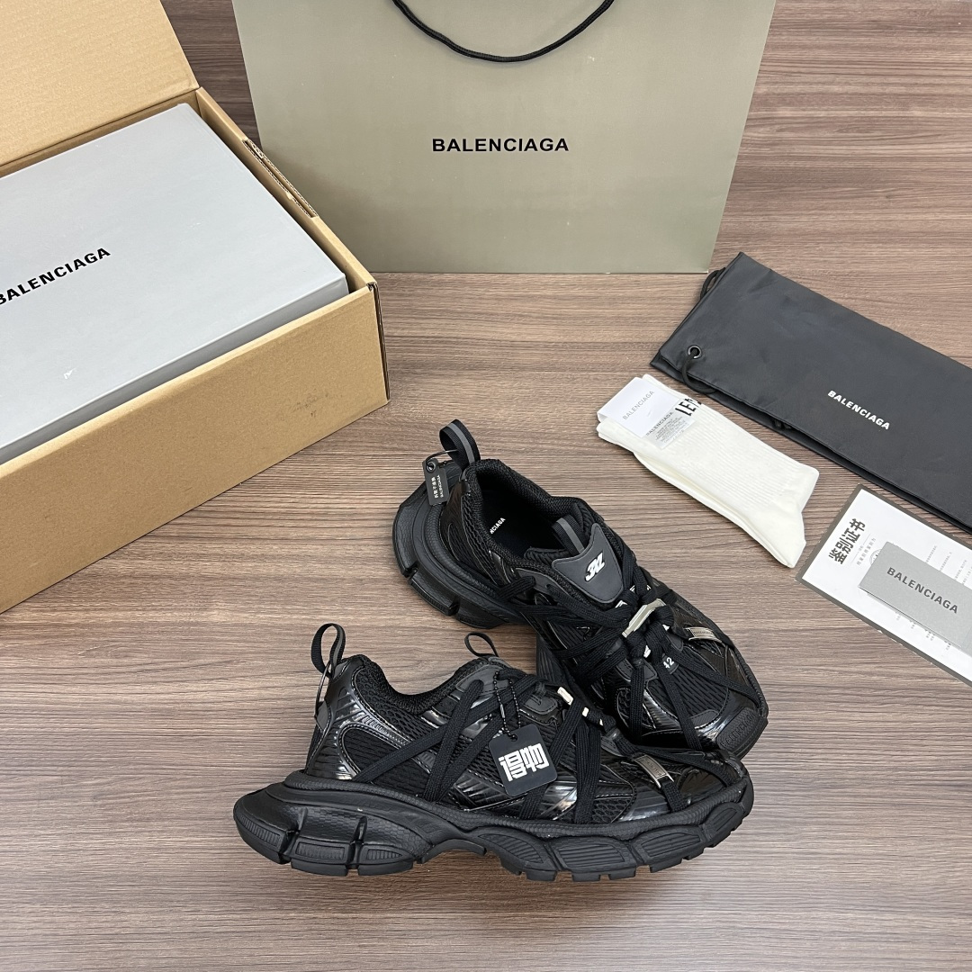 Balenciaga Balenciaga巴黎世家 3XL扣式绑带 圆头系带 低帮 老爹鞋 全黑色在延续 Track Trainer 户外轮廓和复杂鞋面结构的同时