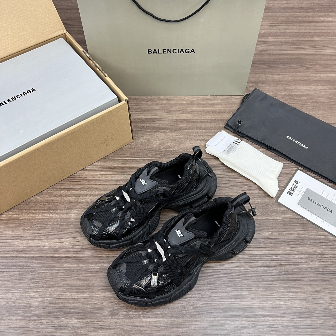 Balenciaga Balenciaga巴黎世家 3XL扣式绑带 圆头系带 低帮 老爹鞋 全黑色在延续 Track Trainer 户外轮廓和复杂鞋面结构的同时