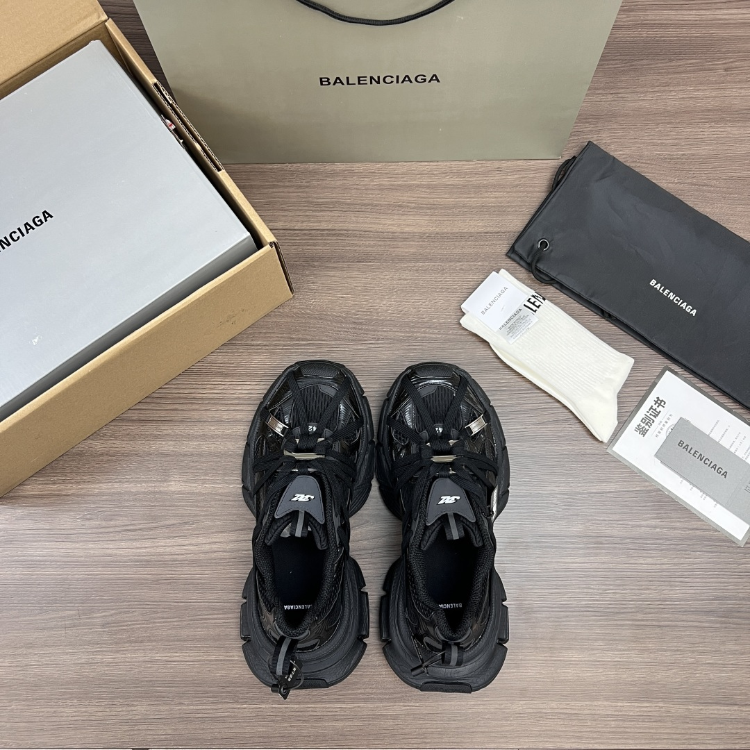 Balenciaga Balenciaga巴黎世家 3XL扣式绑带 圆头系带 低帮 老爹鞋 全黑色在延续 Track Trainer 户外轮廓和复杂鞋面结构的同时