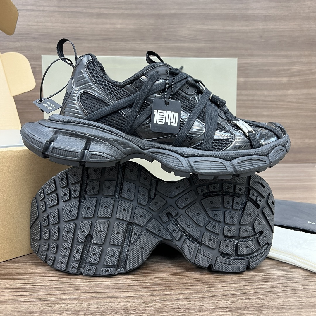 Balenciaga Balenciaga巴黎世家 3XL扣式绑带 圆头系带 低帮 老爹鞋 全黑色在延续 Track Trainer 户外轮廓和复杂鞋面结构的同时