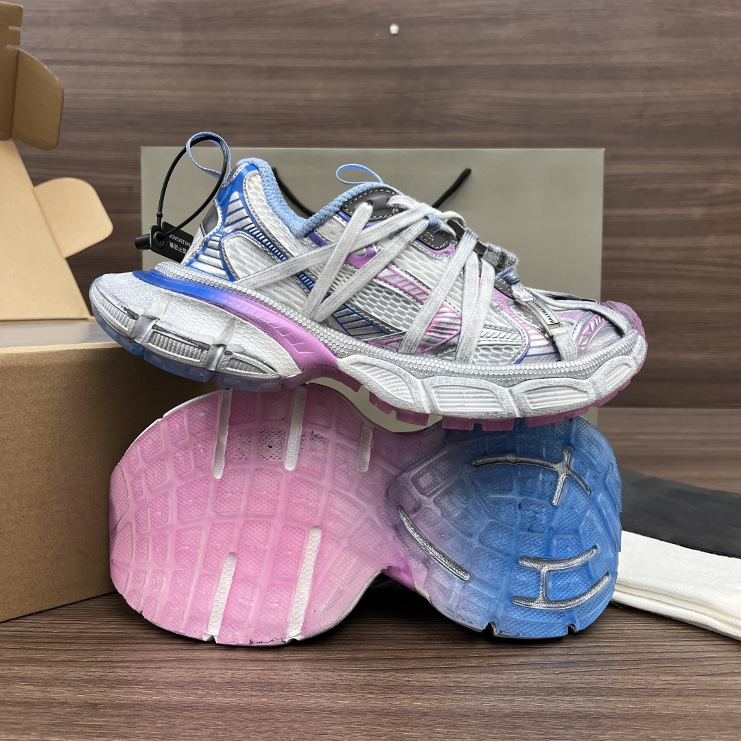 Balenciaga Balenciaga巴黎世家 3XL扣式绑带 圆头系带 低帮 老爹鞋 粉蓝色 在延续 Track Trainer 户外轮廓和复杂鞋面结构的同时