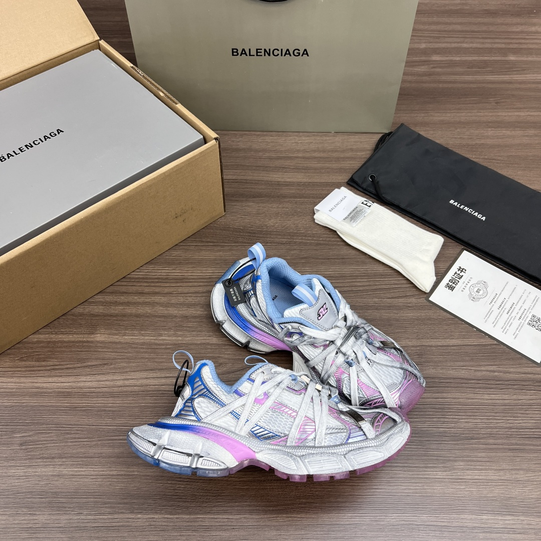 Balenciaga Balenciaga巴黎世家 3XL扣式绑带 圆头系带 低帮 老爹鞋 粉蓝色 在延续 Track Trainer 户外轮廓和复杂鞋面结构的同时