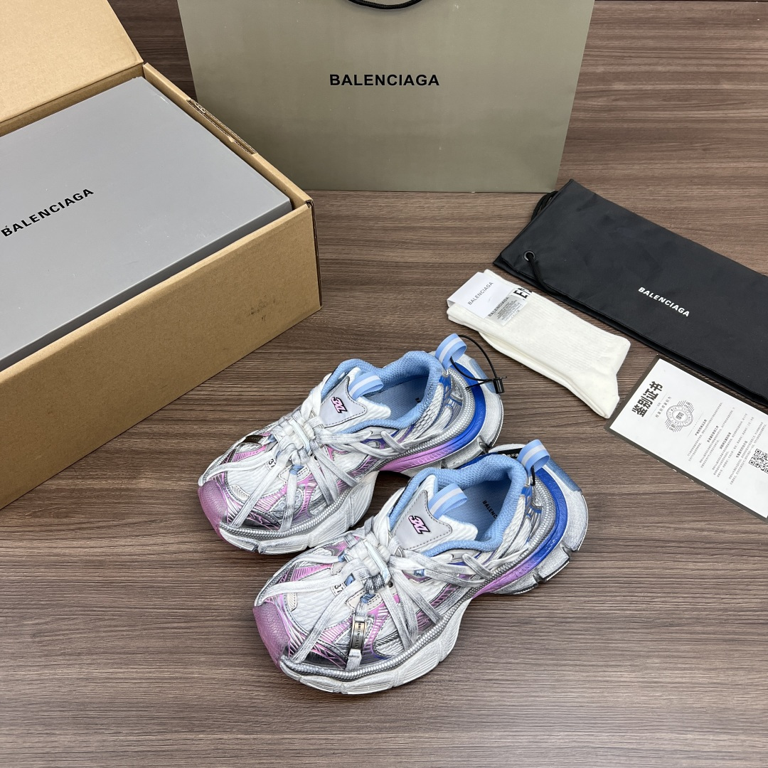 Balenciaga Balenciaga巴黎世家 3XL扣式绑带 圆头系带 低帮 老爹鞋 粉蓝色 在延续 Track Trainer 户外轮廓和复杂鞋面结构的同时