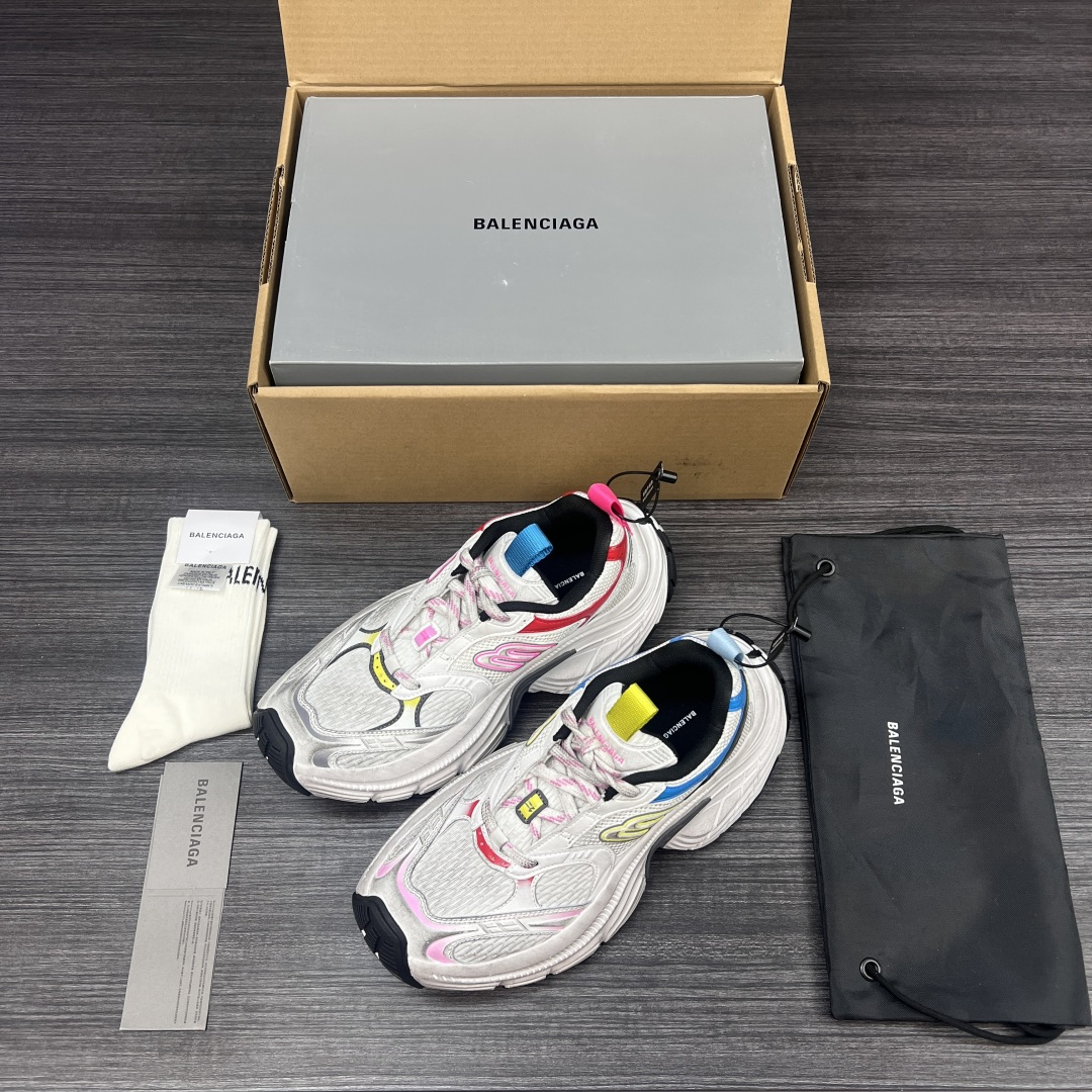 NO:446274,Pure original version of Balenciaga Balenciaga 6XL mandarin duck round head lace dad shoes. Heavy industry made all accessories. All accessories are made of genuine cut pieces. Correct fonts are electro-embroidered. Correct thickness, position and size. Side TPU breathable holes match. It is made of original version. TPU soft sole. The original version is consistent. 'Balenciaga' outsole LOGO full of three-dimensional sense. Original leather. Purchase original mesh. 6XL is relatively slender and not too wide than the 10XL outsole!  It is much lighter than the 10XL, and it is more suitable for daily life travel!  Packaging: Full set of Dewu accessories reinforced aircraft box packaging!  Number of codes: 35-46 codes!  , dad shoes, balenciaga, balenciaga19860909纯原版本Balenciaga巴黎世家 6XL 鸳鸯圆头系带 老爹鞋.重工打造 所有配件均通过定做出产正品裁片 正确字体电绣 粗细、位置、大小正确 侧边TPU 透气孔匹配意产原版 ,TPU软底 原版一致 'Balenciaga' 大底LOGO 立体感十足 原厂皮料 采购原厂网纱.6XL比10XL大底相对显修长不会太宽体！上脚比10XL轻便很多,更适合日常生活出行！ 包装:全套得物配件加固飞机盒包装！ 码数:35-46码！,老爹鞋,balenciaga,balenciaga,Women's Shoes