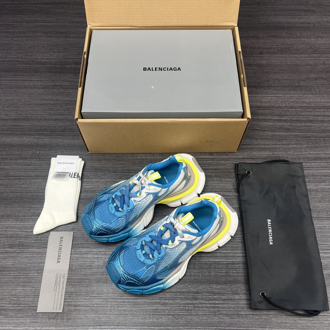 NO:408376,The pure original version of Balenciaga Phantom Sneaker Balenciaga new old 3XL ten generation old gradient blue trend running shoes. While continuing the outdoor contour and complex upper structure of the Track Trainer, the new version adds transparent strap parts to the heel, making the whole shoe look more retro. Packaging: Full set of original packaging reinforced aircraft box packaging!  Number of codes: 35-46 codes!  (One size larger, wear 42 shots and 41), daddy shoes, balenciaga, balenciaga, tom ford19860909纯原版本Balenciaga Phantom Sneaker 巴黎世家全新做旧3XL 十代做旧渐变蓝潮流跑鞋 在延续 Track Trainer 户外轮廓和复杂鞋面结构的同时,新版本在后跟位置增加了透明带的部件,整鞋看起来更加复古. 包装:全套原版包装加固飞机盒包装！ 码数:35-46码！(偏大一码 穿42拍41),老爹鞋,balenciaga,balenciaga,tom ford,Women's Shoes