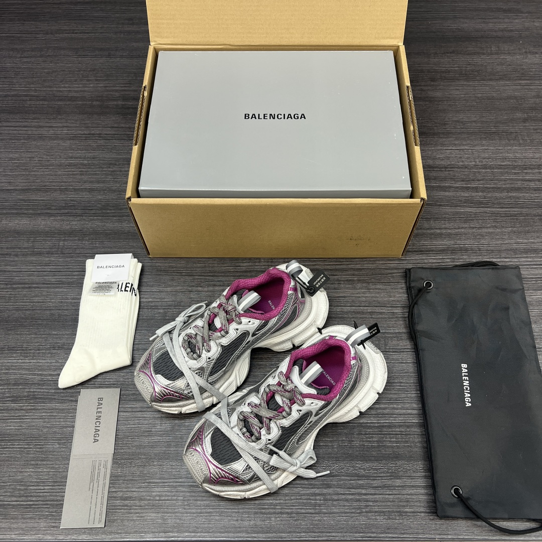 NO:408353,The pure original version of Balenciaga Phantom Sneaker Balenciaga new old 3XL ten generation old silver gray red trend running shoes. While continuing the outdoor contour and complex upper structure of the Track Trainer, the new version adds transparent strap parts to the heel, making the whole shoe look more retro. Packaging: Full set of original packaging reinforced aircraft box packaging!  Number of codes: 35-46 codes!  (One size larger, wear 42 shots and 41), daddy shoes, balenciaga, balenciaga, tom ford19860909纯原版本Balenciaga Phantom Sneaker 巴黎世家全新做旧3XL 十代做旧银灰红潮流跑鞋 在延续 Track Trainer 户外轮廓和复杂鞋面结构的同时,新版本在后跟位置增加了透明带的部件,整鞋看起来更加复古. 包装:全套原版包装加固飞机盒包装！ 码数:35-46码！(偏大一码 穿42拍41),老爹鞋,balenciaga,balenciaga,tom ford,Women's Shoes