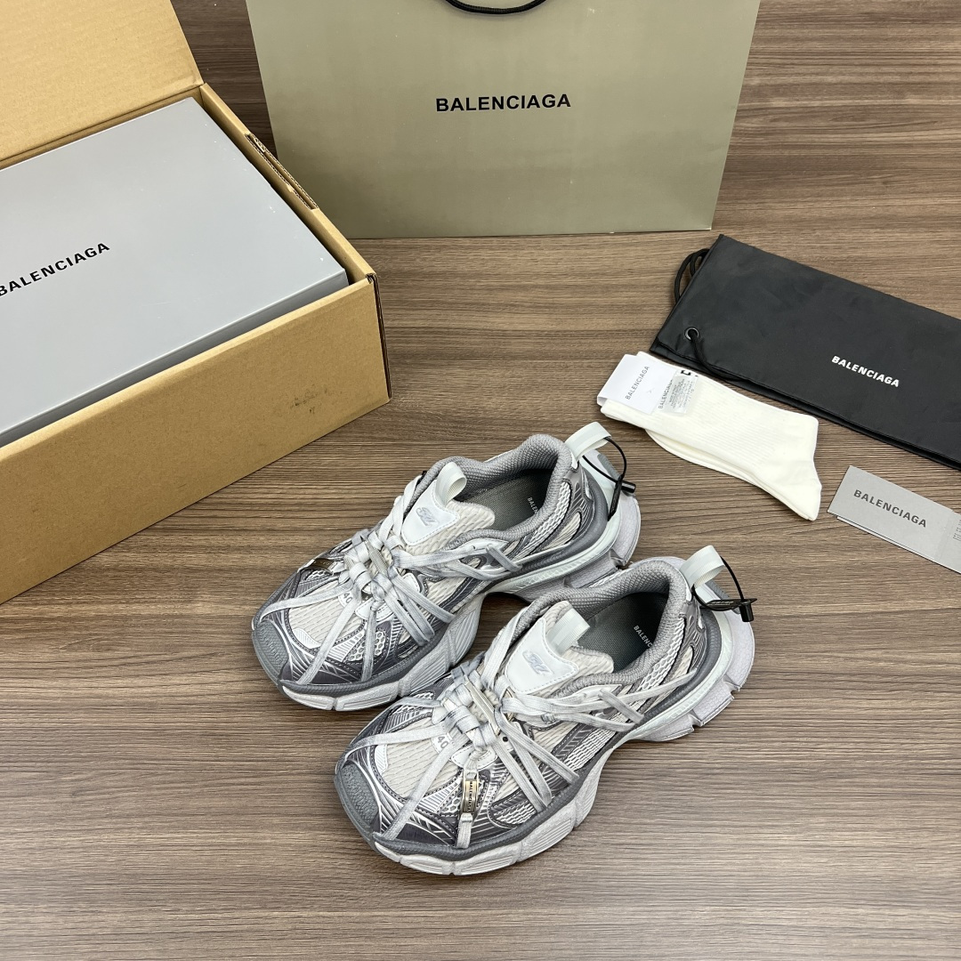 Balenciaga Balenciaga巴黎世家 3XL扣式绑带 圆头系带 低帮 老爹鞋 灰色 在延续 Track Trainer 户外轮廓和复杂鞋面结构的同时