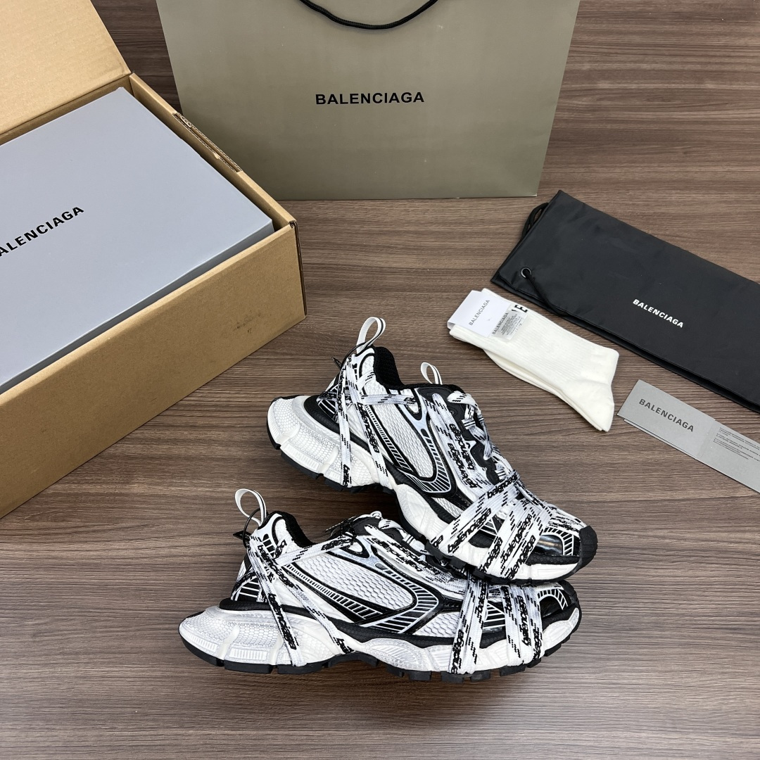Balenciaga Balenciaga Phantom Sneaker 巴黎世家全新做旧3XL Logo绑带做旧潮流跑鞋 在延续 Track Trainer 户外轮廓和复杂鞋面结构的同时