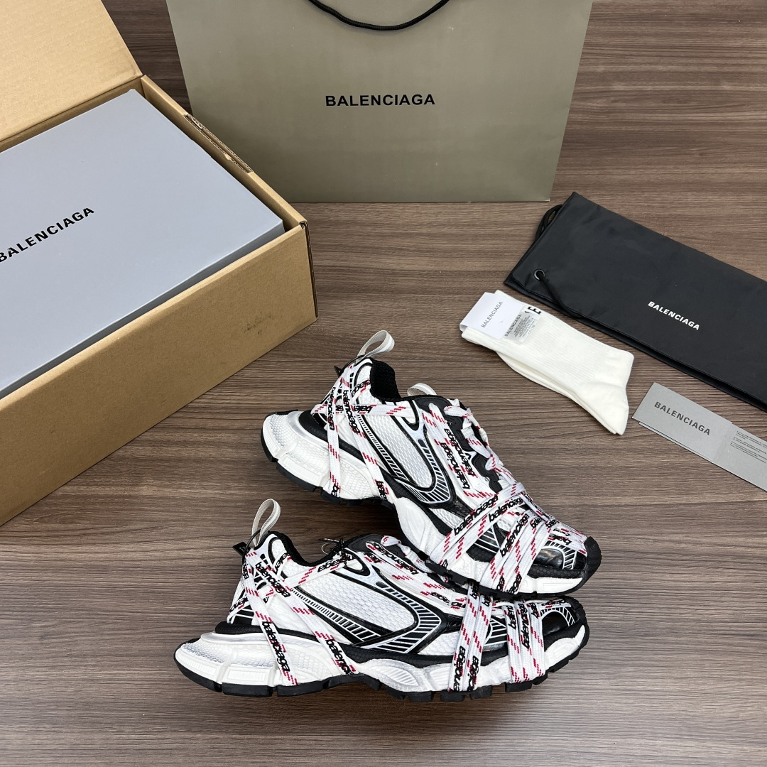 Balenciaga Balenciaga Phantom Sneaker 巴黎世家全新做旧3XL Logo绑带做旧潮流跑鞋 在延续 Track Trainer 户外轮廓和复杂鞋面结构的同时