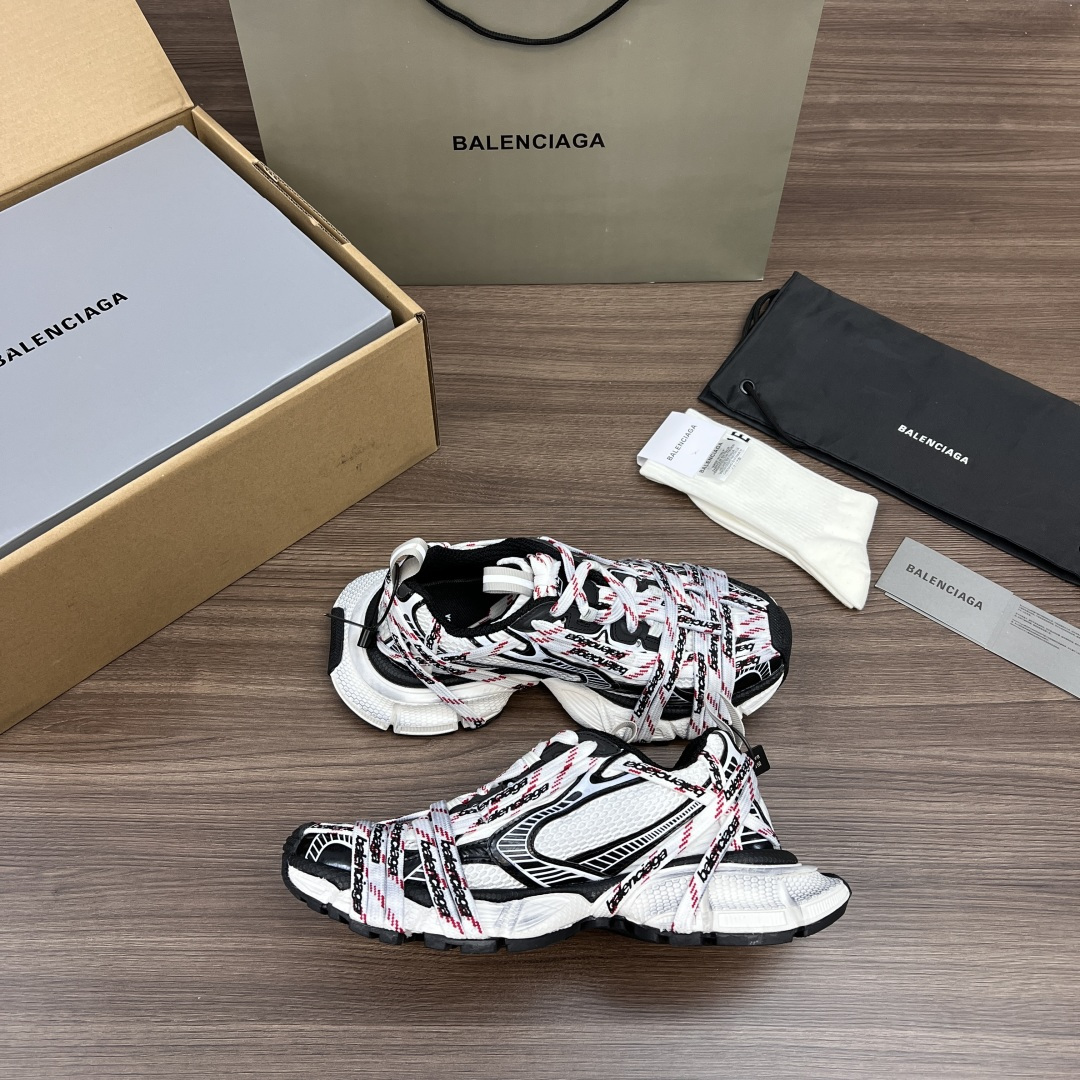 Balenciaga Balenciaga Phantom Sneaker 巴黎世家全新做旧3XL Logo绑带做旧潮流跑鞋 在延续 Track Trainer 户外轮廓和复杂鞋面结构的同时