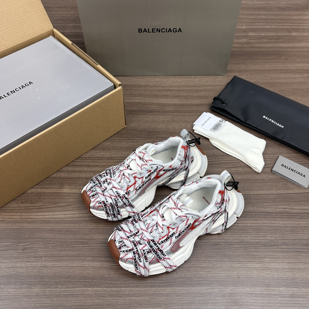 Balenciaga Balenciaga Phantom Sneaker 巴黎世家全新做旧3XL Logo绑带做旧潮流跑鞋 在延续 Track Trainer 户外轮廓和复杂鞋面结构的同时