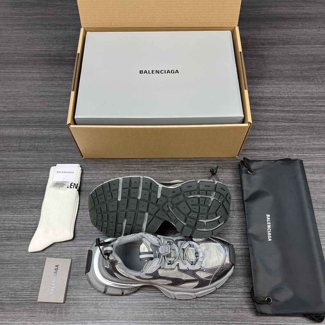 Balenciaga 纯 本Balenciaga巴黎世家 3XL Nylon 人造革 圆头抽绳 低帮 老爹鞋 灰色 在延续 Track Trainer 户外轮廓和复杂鞋面结构的同时