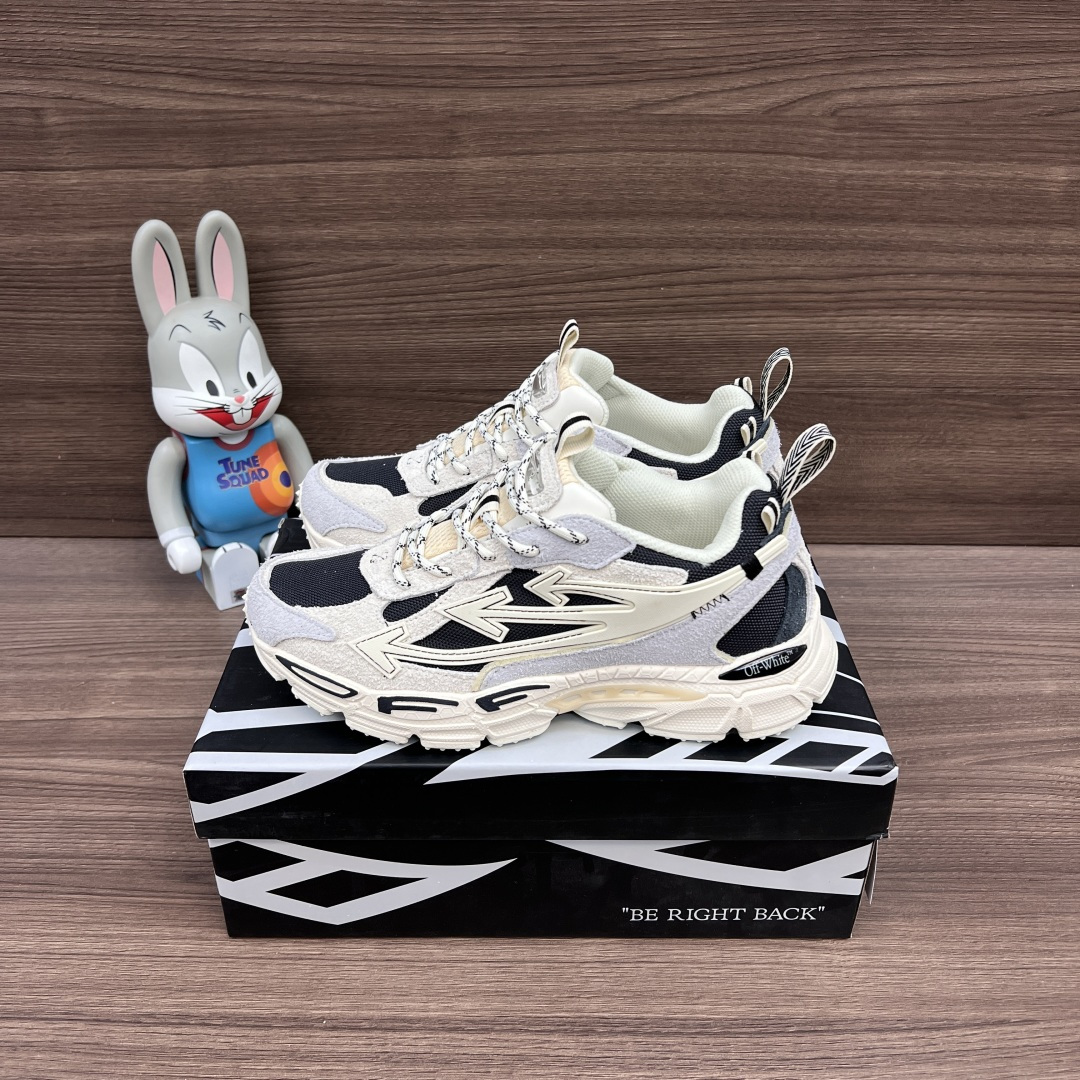 NO:789274,Top version OFF-WHITE Be Right Back round toe laces arrow pattern low top lifestyle shoes black beige A running shoe called 'Be Right Back' sneakers. The design of this sneaker is inspired by Japanese sports aesthetics and craftsmanship, with running performance and principles as the core. Size: 36-47 (full size), dad shoes, off white, sneakers19860909顶级版本OFF-WHITE Be Right Back 圆头系带 箭头图案 低帮 生活休闲鞋 黑米色 一款名为“Be Right Back”运动鞋的跑鞋这款运动鞋的设计灵感来自日本的运动美学和工艺,以跑步性能和原则为核心. 码数:36-47码(正码),老爹鞋,off white,sneakers,Women's Shoes