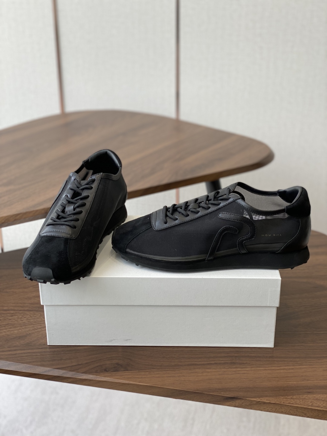 P875: Comfortable and Cozy Row 25 Shoes with Imported Velvet and Sheepskin - 图片 4