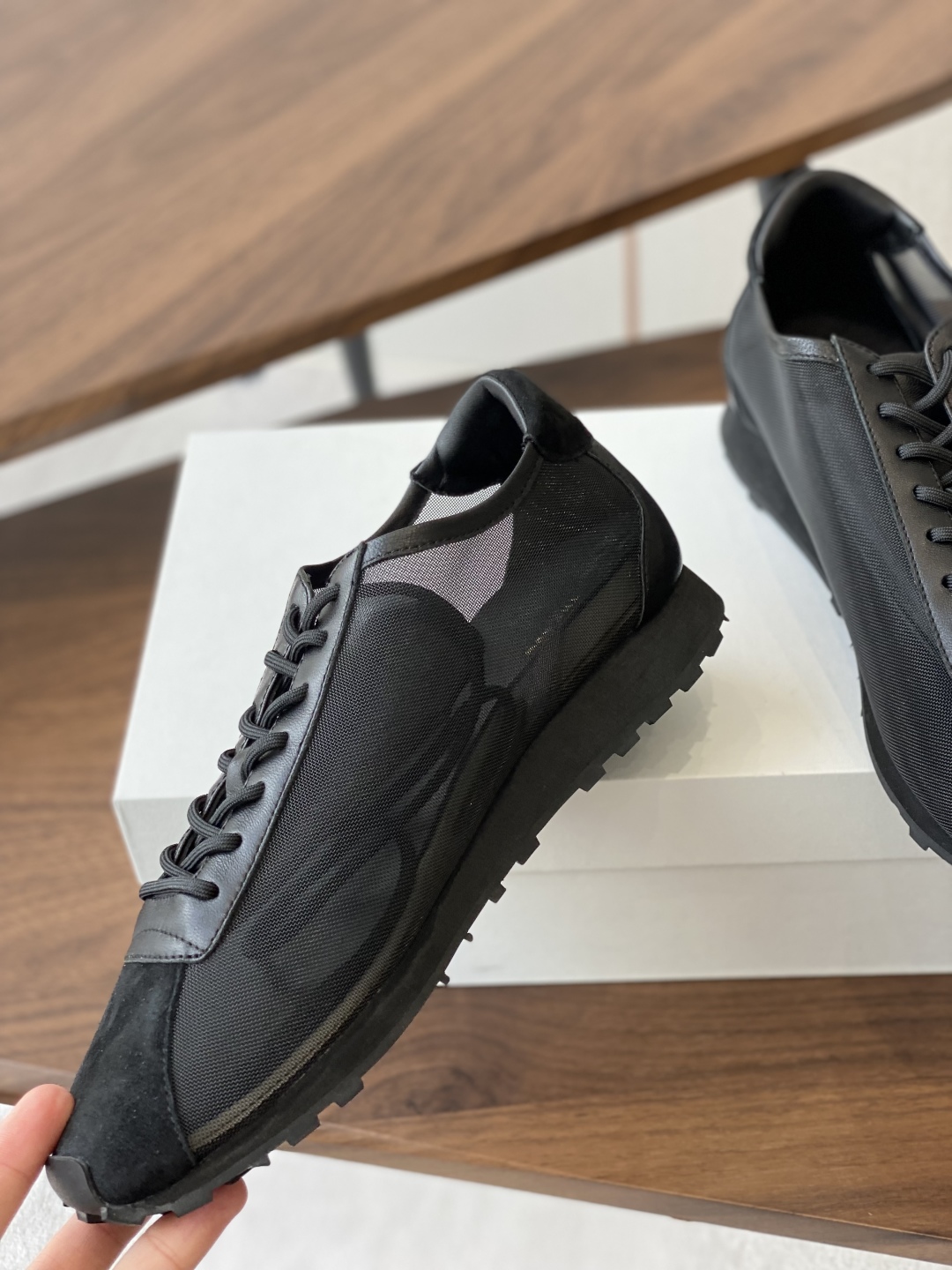P875: Comfortable and Cozy Row 25 Shoes with Imported Velvet and Sheepskin - 图片 5