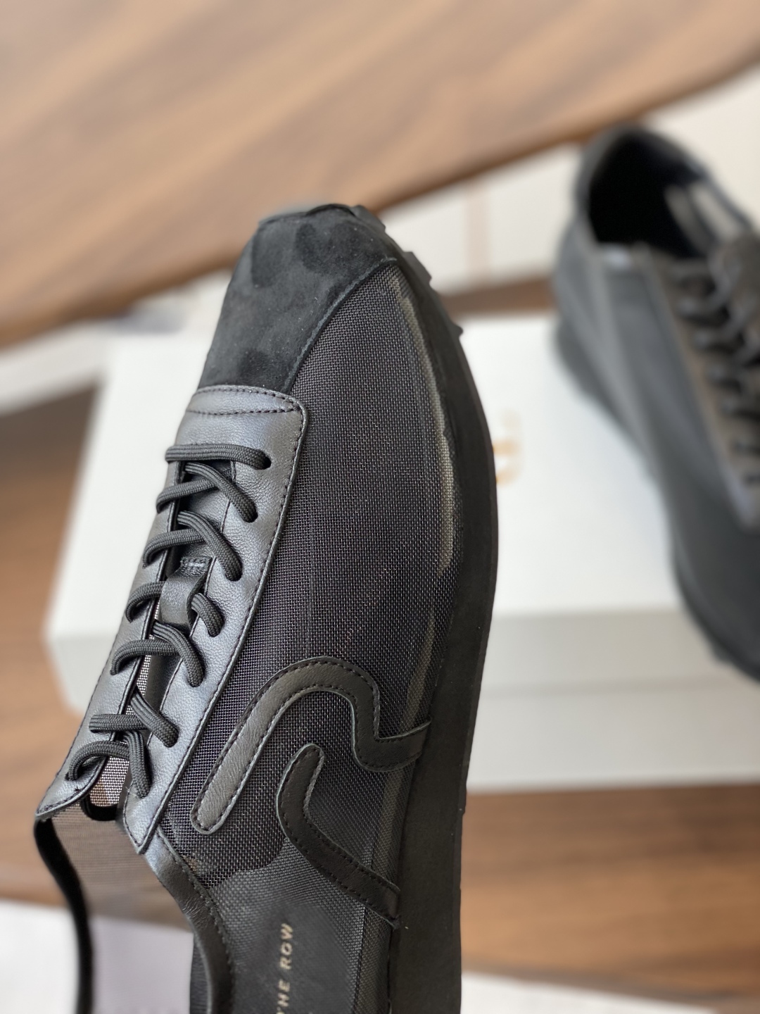 P875: Comfortable and Cozy Row 25 Shoes with Imported Velvet and Sheepskin - 图片 7