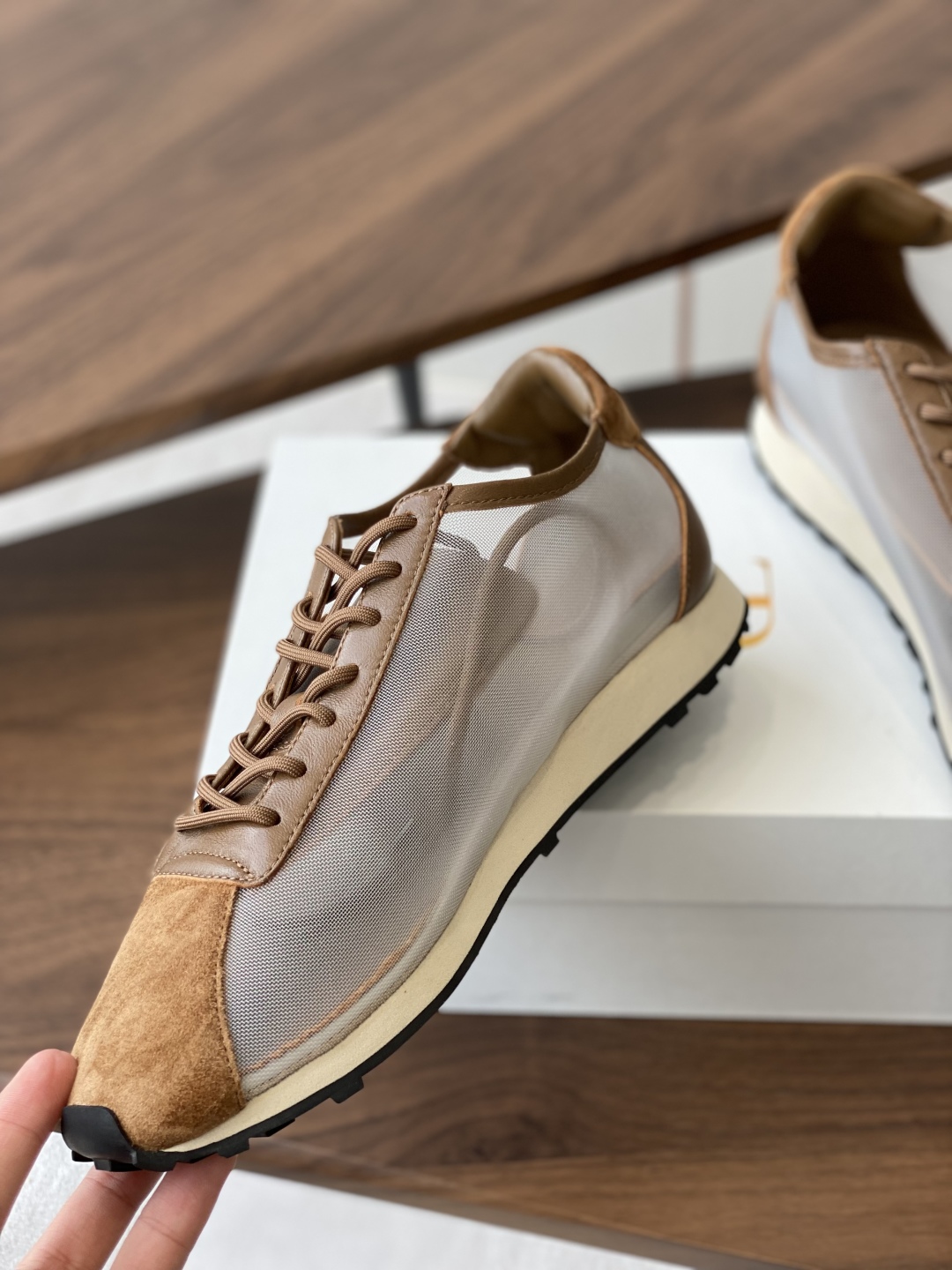 P875: Soft and Cozy Row 25 Shoes with Imported Cow Velvet Pellets - 图片 5