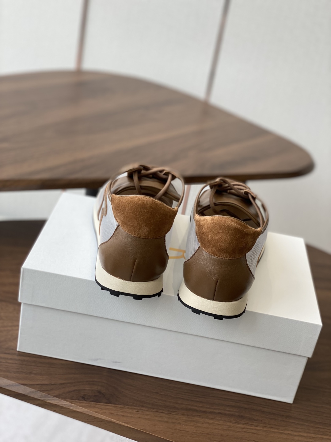 P875: Soft and Cozy Row 25 Shoes with Imported Cow Velvet Pellets - 图片 8