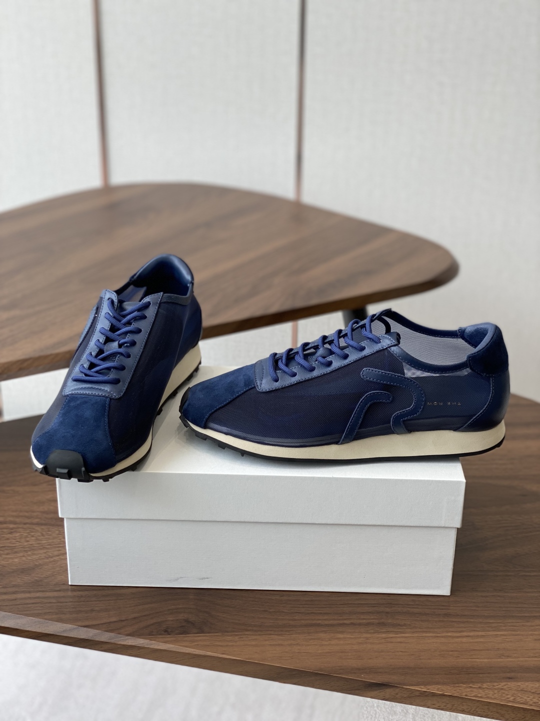 P875: Comfortable Therow Shoes with Imported Cow Velvet, Soft and Cozy. - 图片 3