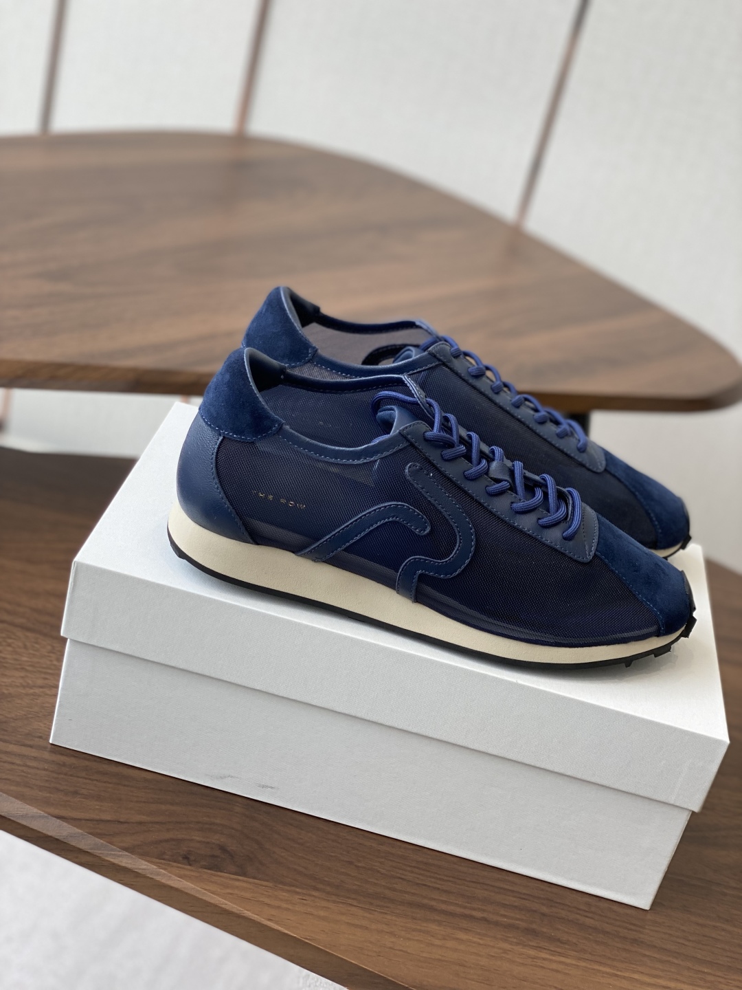 P875: Comfortable Therow Shoes with Imported Cow Velvet, Soft and Cozy. - 图片 2