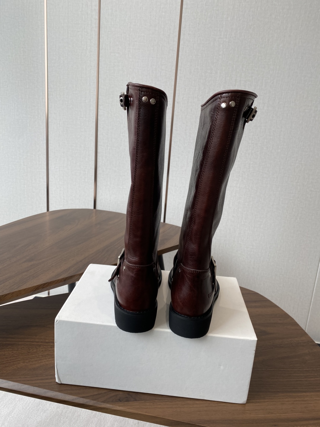 New Western Cowboy Knight Boots in Cowskin for 2025 Fashion Trends - 图片 7