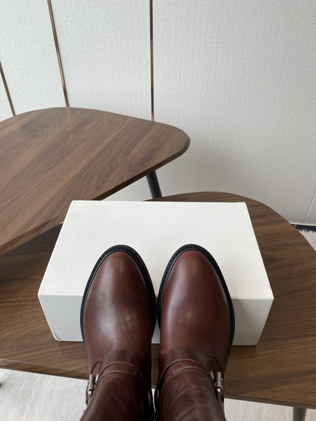 New Western Cowboy Knight Boots in Cowskin for 2025 Fashion Trends - 图片 6