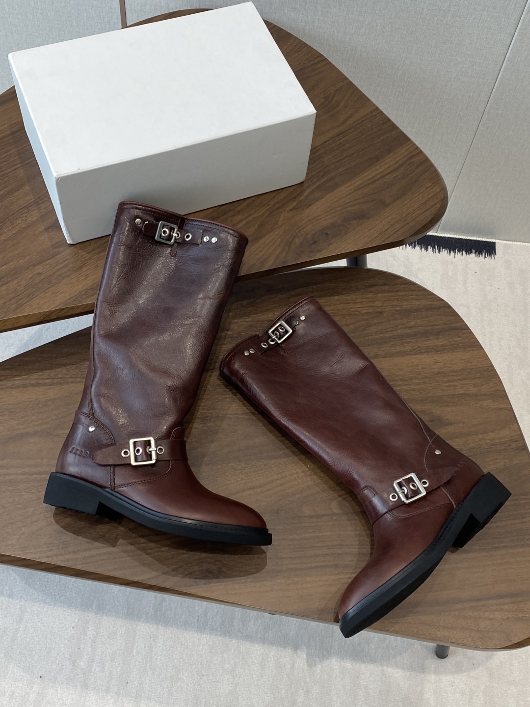New Western Cowboy Knight Boots in Cowskin for 2025 Fashion Trends - 图片 4