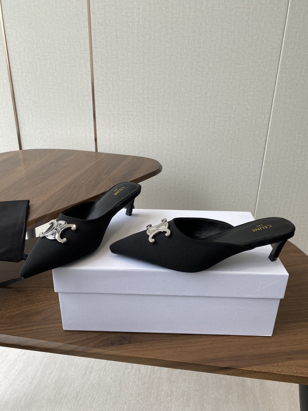 2025SS CELINE Slim Heel Slippers: Top Quality Cowboy Shoes for Thin Legs - 图片 4