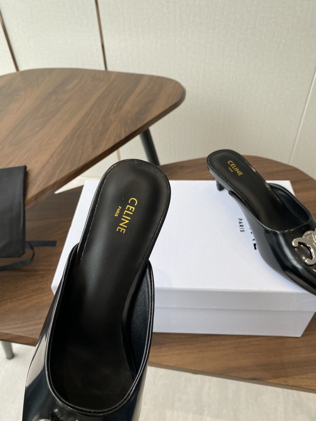 2025SS Celine Slim Heel Slippers: Imported Cowboy Bullskin Beads, Sizes #35-40 - 图片 7
