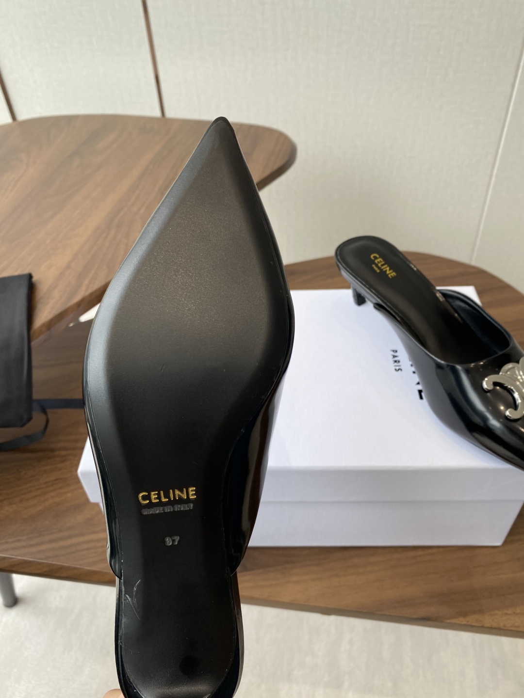 2025SS Celine Slim Heel Slippers: Imported Cowboy Bullskin Beads, Sizes #35-40 - 图片 9