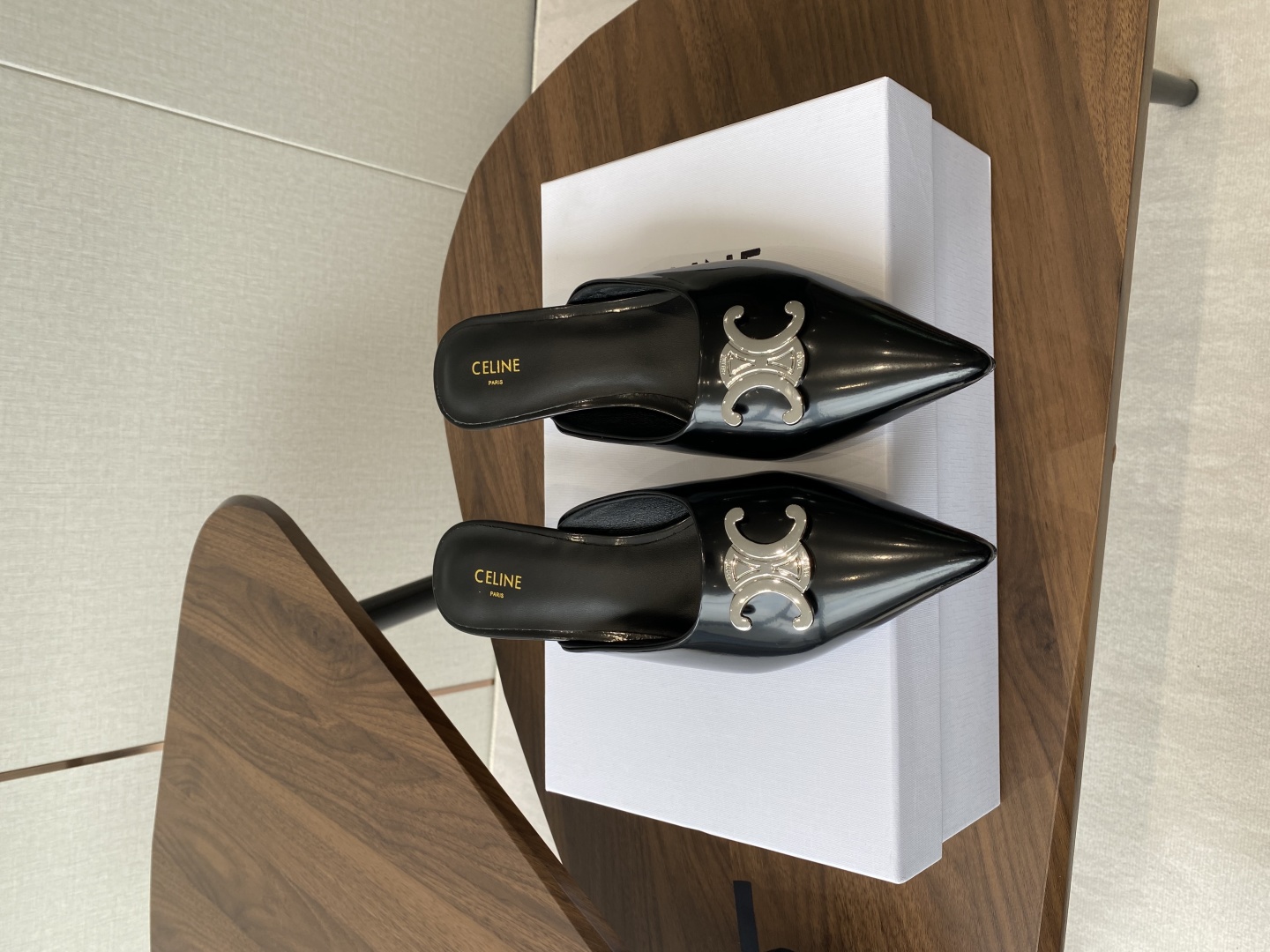 2025SS Celine Slim Heel Slippers: Imported Cowboy Bullskin Beads, Sizes #35-40 - 图片 2
